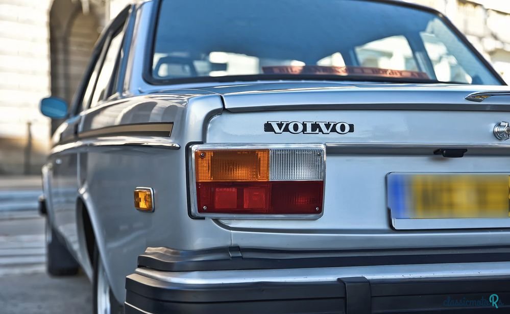 1977' Volvo Seria 200 photo #5
