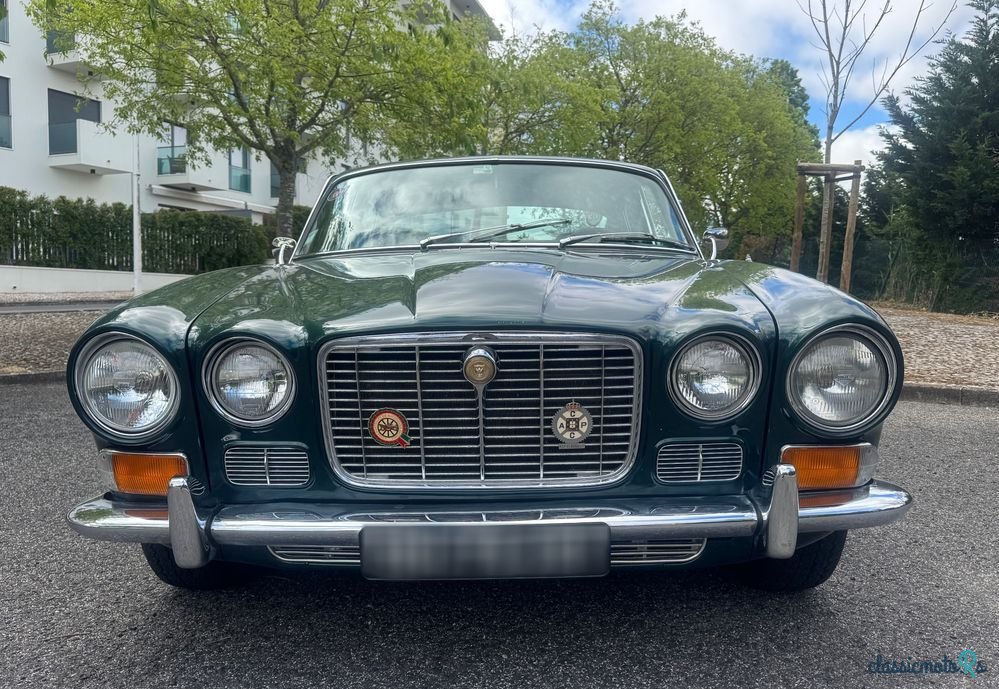 1971' Jaguar XJ photo #1