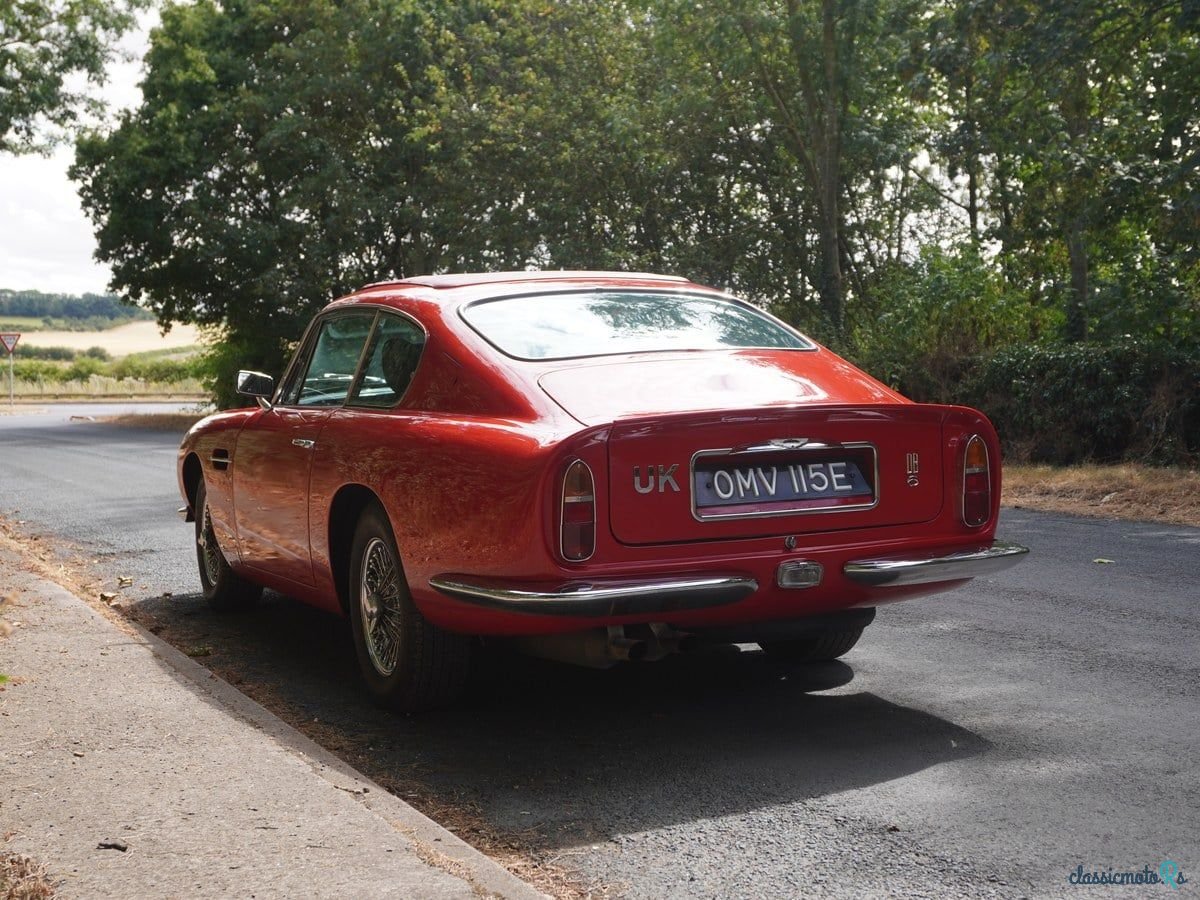 1967' Aston Martin DB6 photo #3