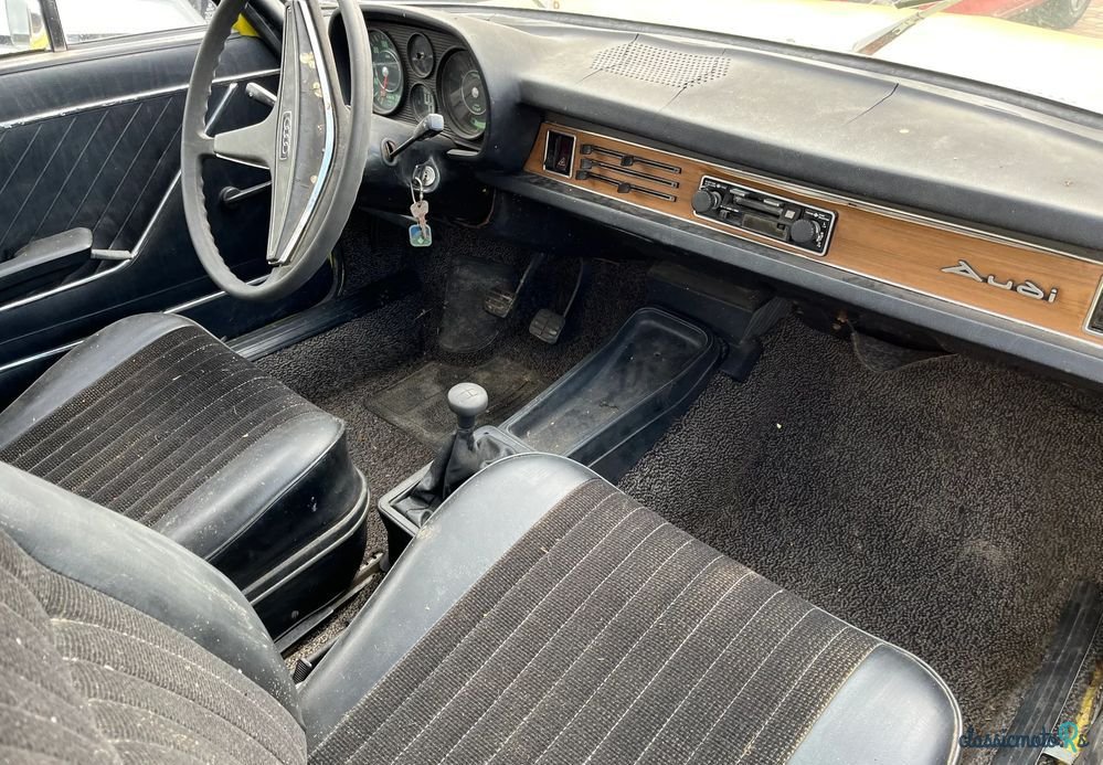 1975' Audi 100L photo #5