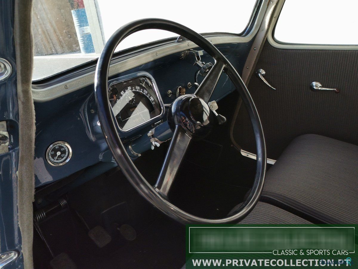 1946' Citroen Traction Avant photo #6