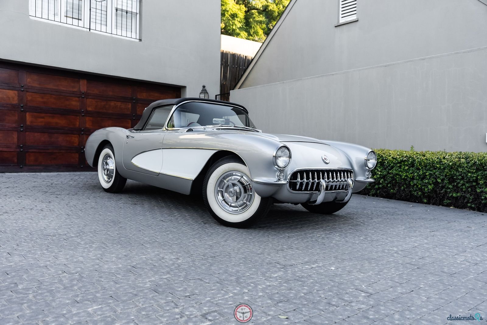 1953' Chevrolet Corvette photo #1
