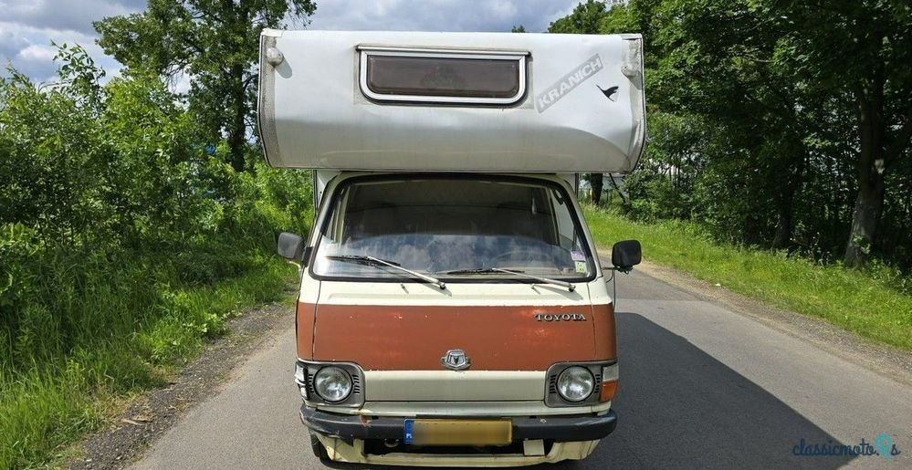 1980' Toyota Hiace photo #2