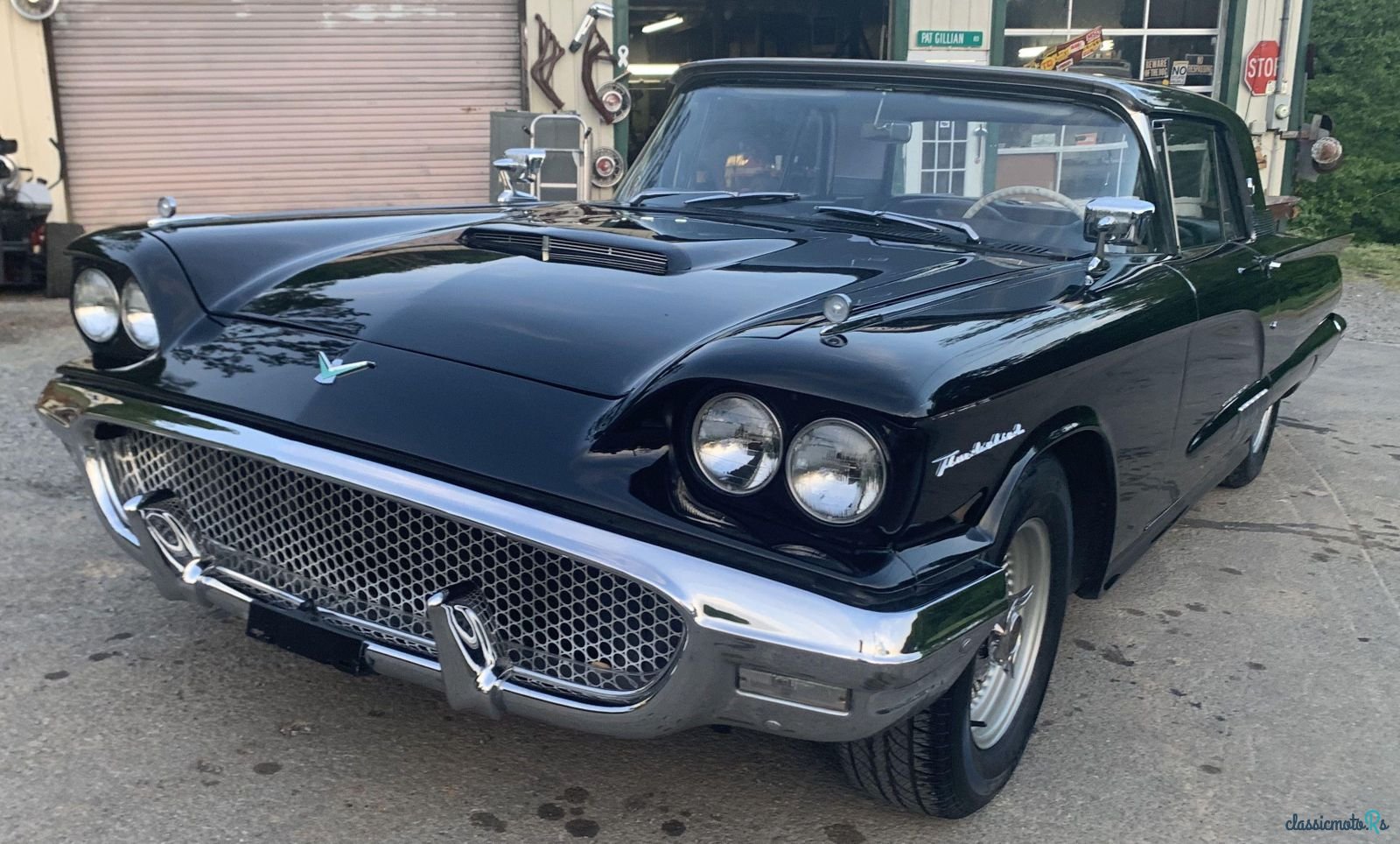 1958' Ford Thunderbird photo #2