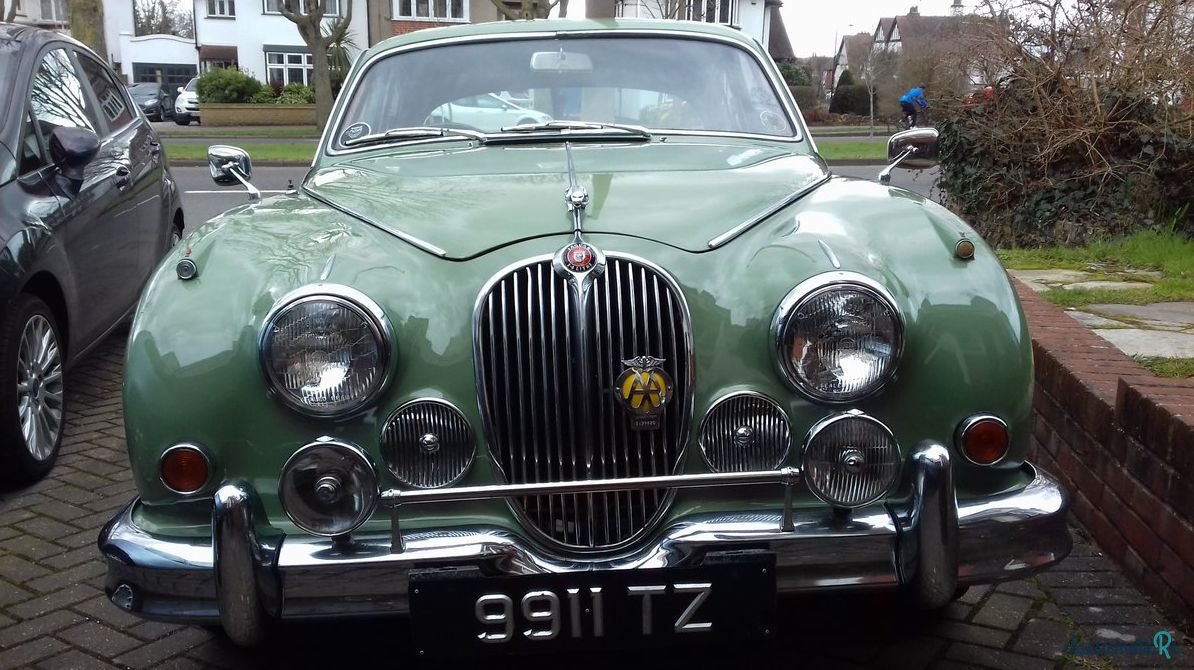 1967' Jaguar Mk2 photo #2