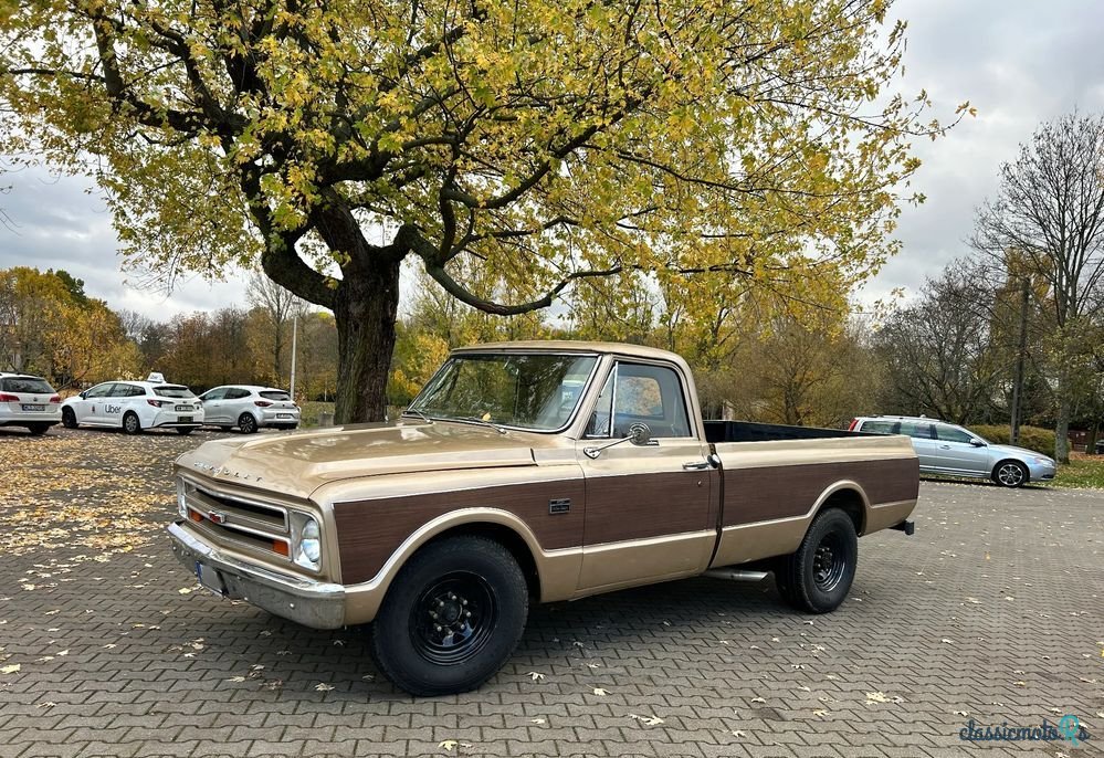 1967' Chevrolet C-20 photo #1