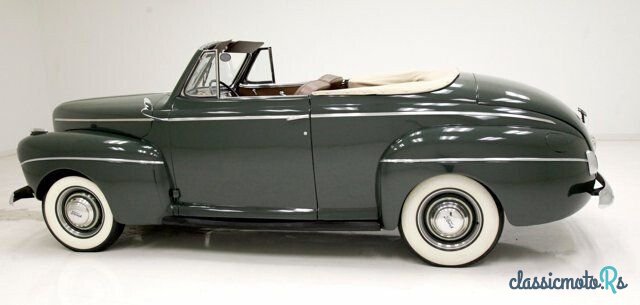 1941' Ford Super Deluxe photo #2