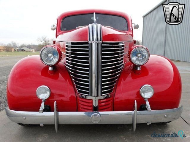 1938' Pontiac Deluxe photo #2