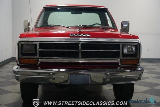1985' Dodge D/W Truck photo #4