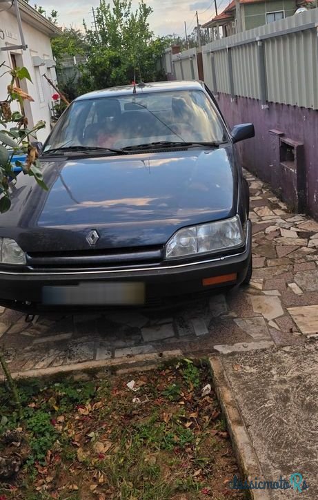 1988' Renault 25 2.1 Turbo Dx photo #1