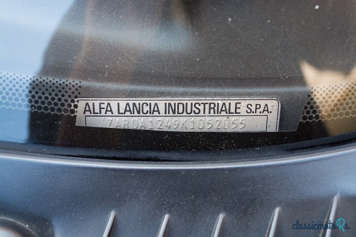 1989' Alfa Romeo 75 photo #6