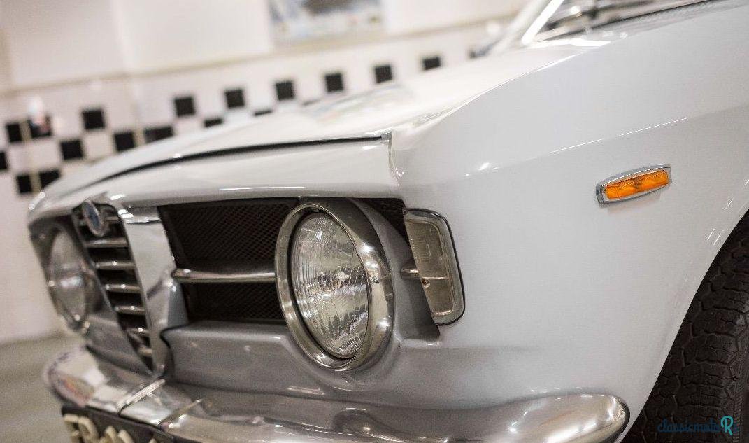 1970' Alfa Romeo Gt 1300 Junior «Scalino» photo #3