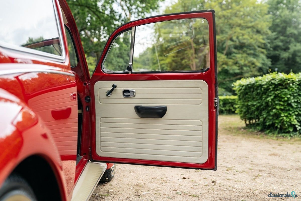 1968' Volkswagen Beetle photo #2