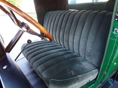 1928' Chevrolet Coupe photo #2