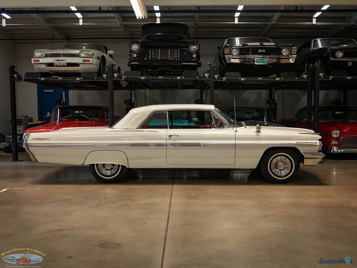 1962' Pontiac Bonneville photo #2