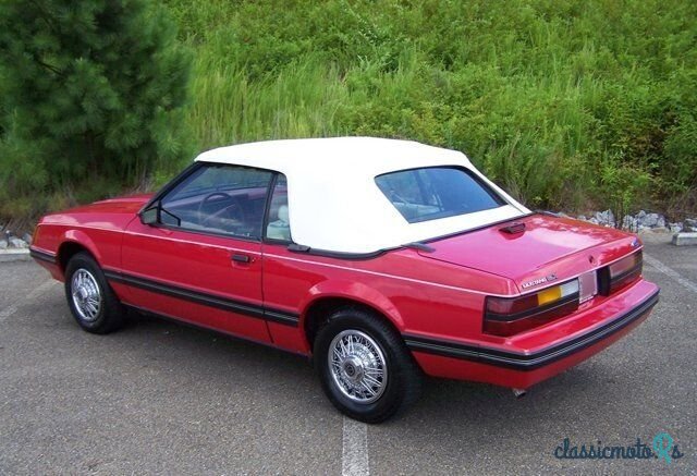 1983' Ford Mustang photo #2