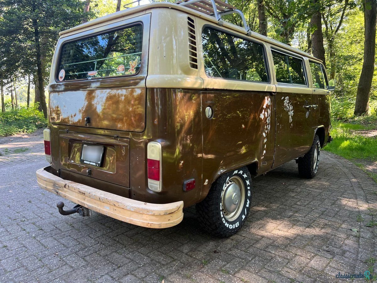 1977' Volkswagen Type 2 photo #2
