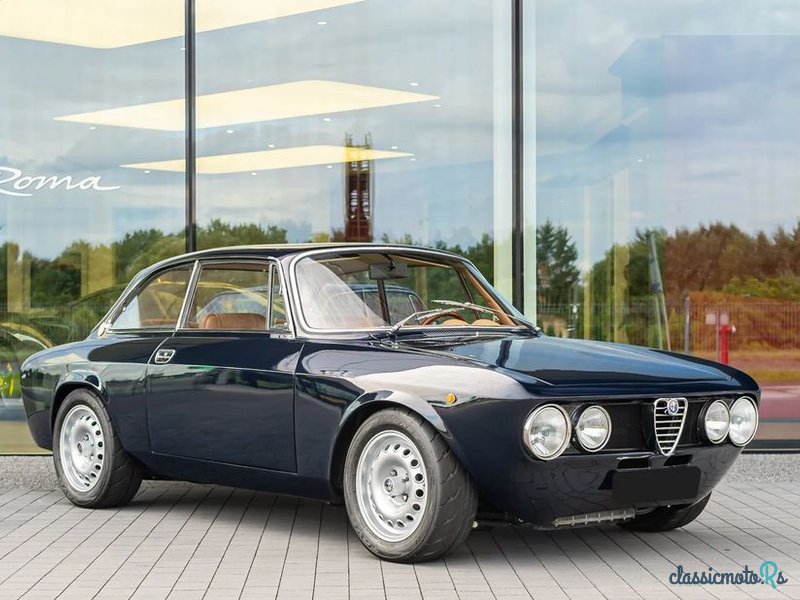 1971' Alfa Romeo GT photo #2