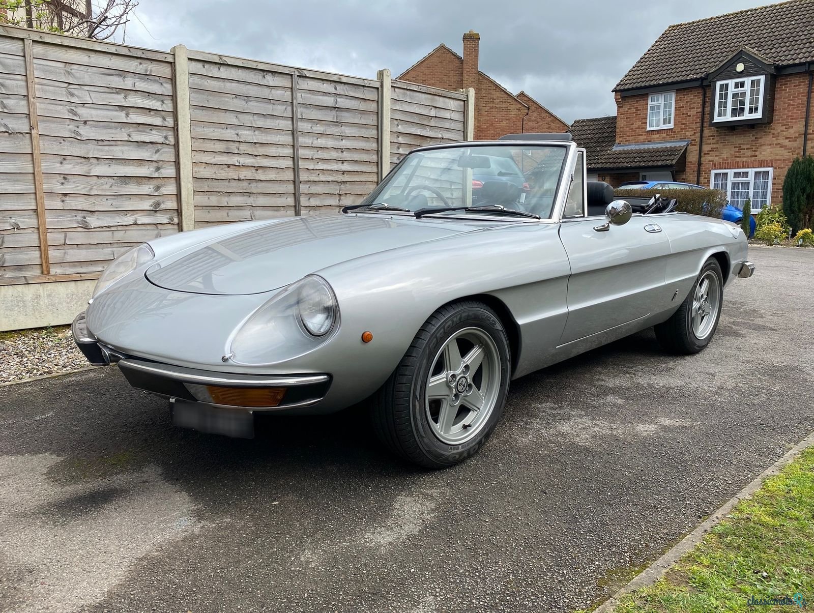 1977' Alfa Romeo Spider photo #1