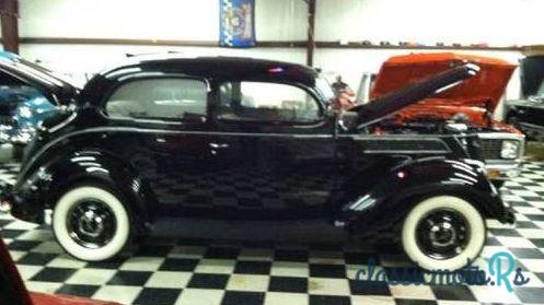 1937' Ford 2 Door Humpback photo #2