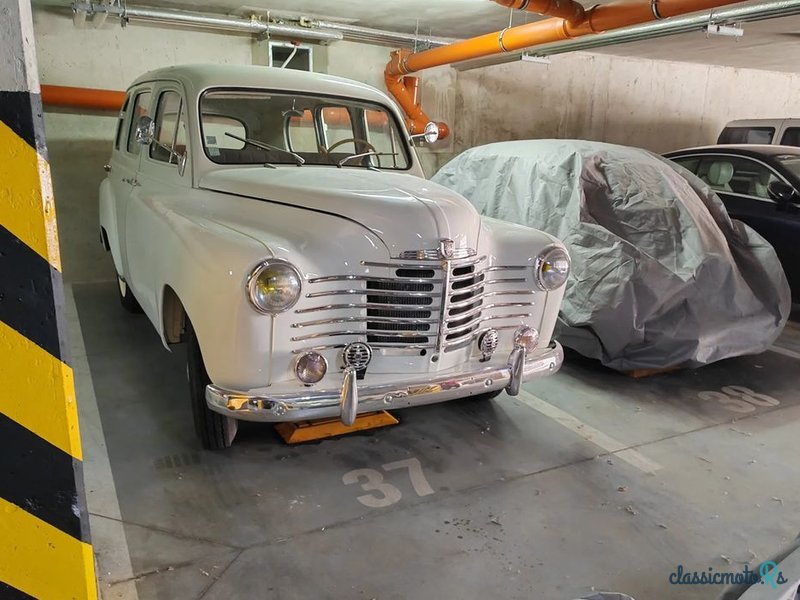 1952' Renault Colorale photo #2