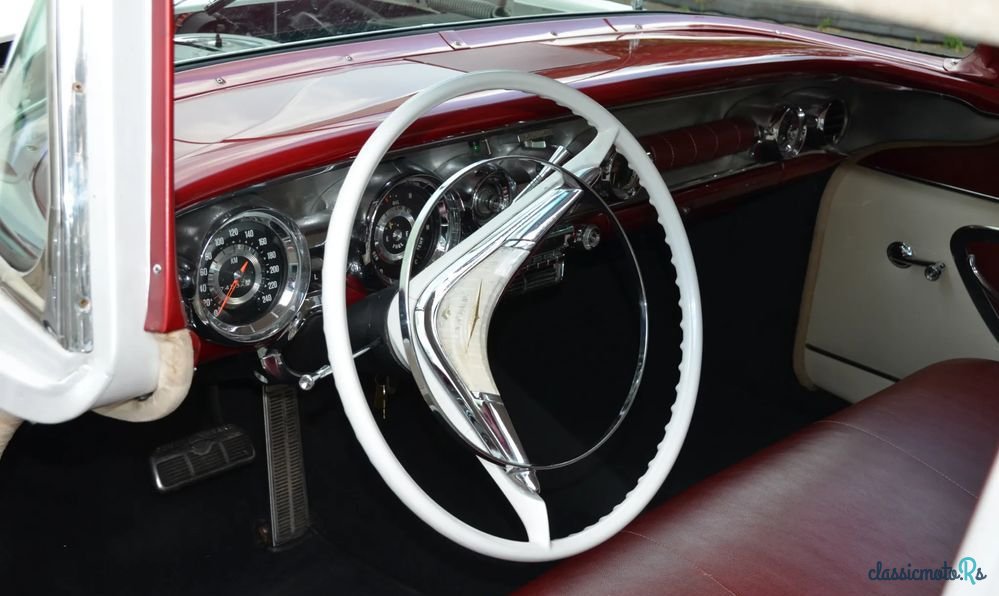 1958' Pontiac Star Chief photo #5