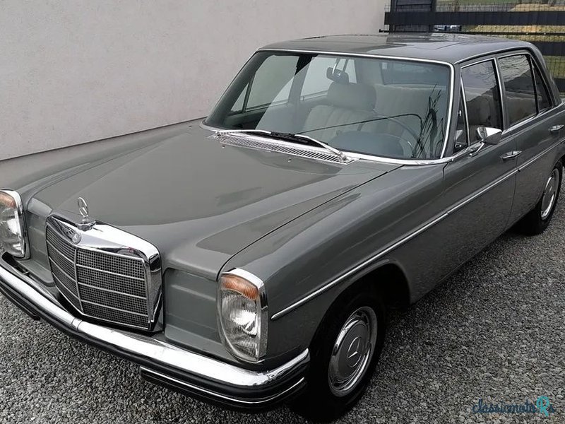 1967' Mercedes-Benz W114 photo #1