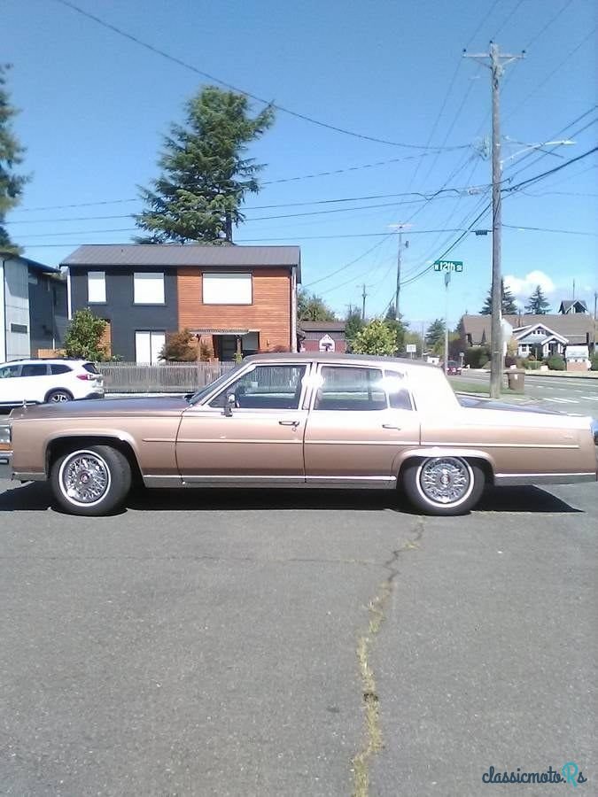 1989' Cadillac Brougham photo #4