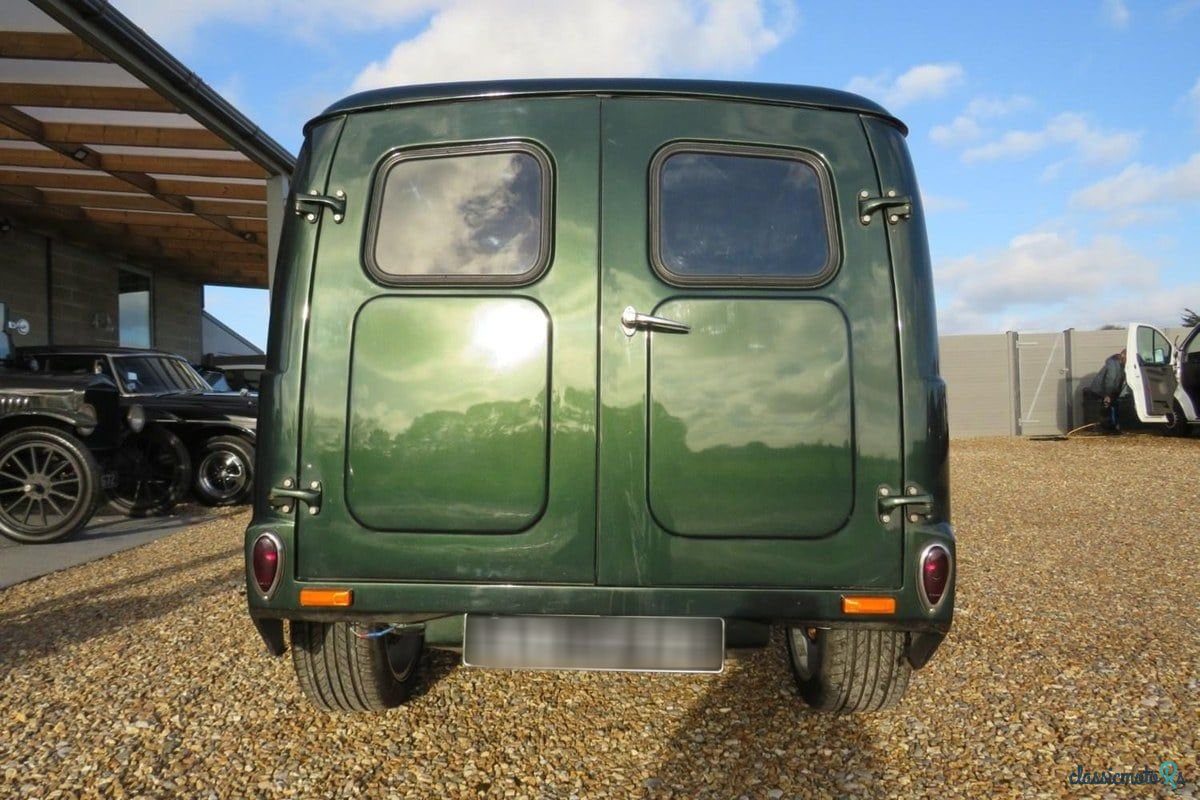 1969' Morris Minor Van photo #3