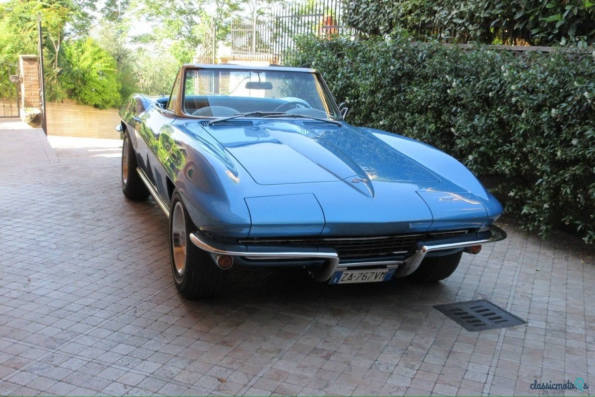 1967' Chevrolet Corvette photo #2