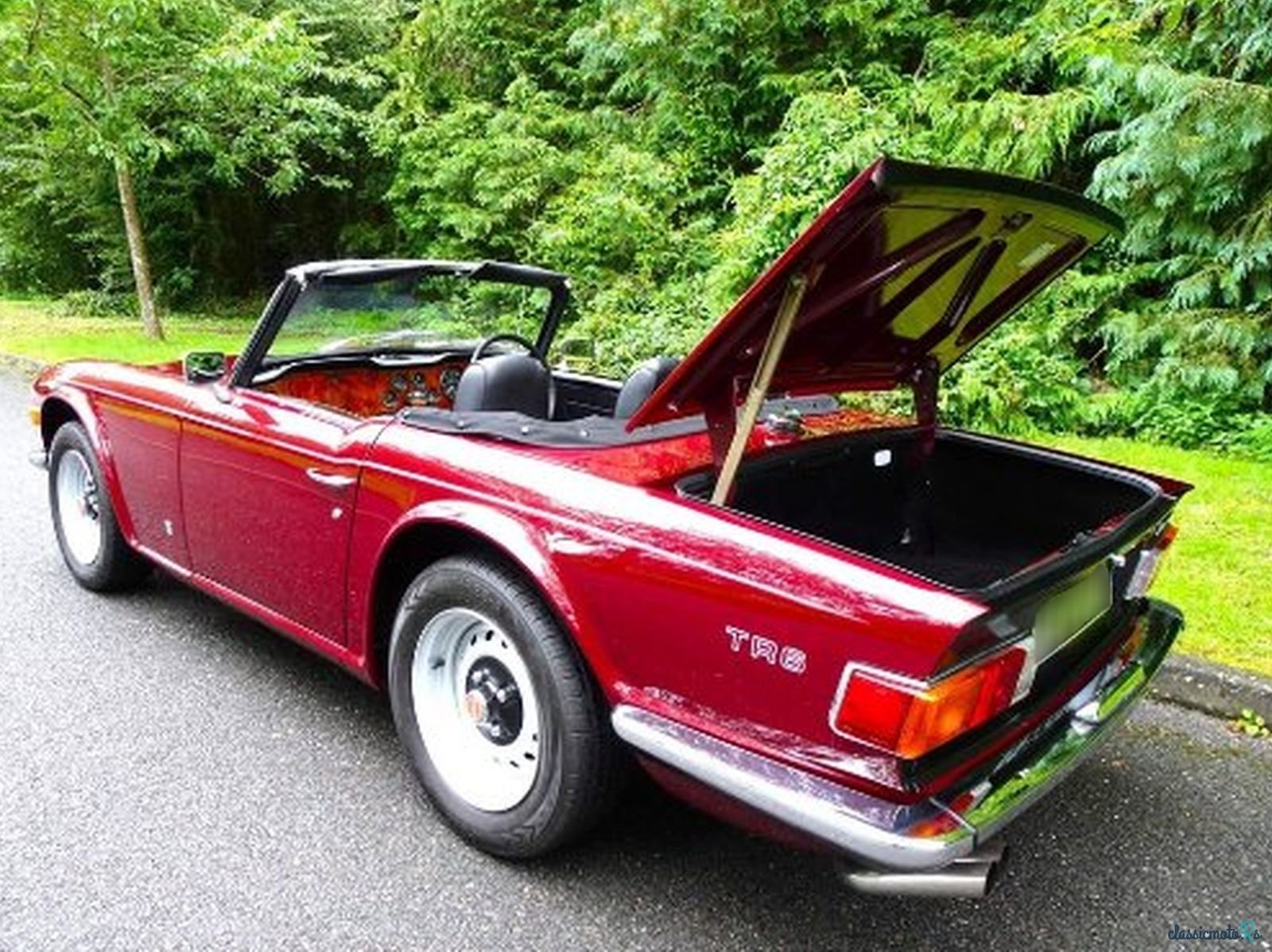 thumbnail image 2 of Pair Of Black Door Panels For Triumph TR6 1970-1973 - Made In UK By Newton Commercial 2 of 3