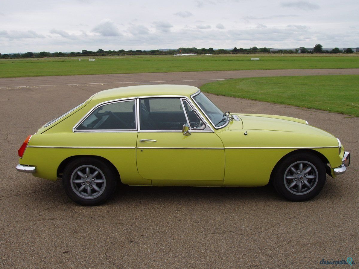 1974' MG MGB photo #6