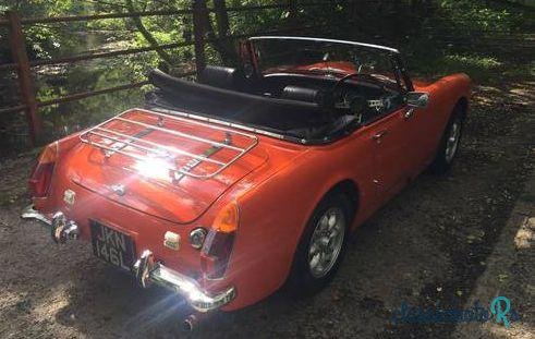 1973' MG Midget Round Wheel Arch (Rwa) photo #1