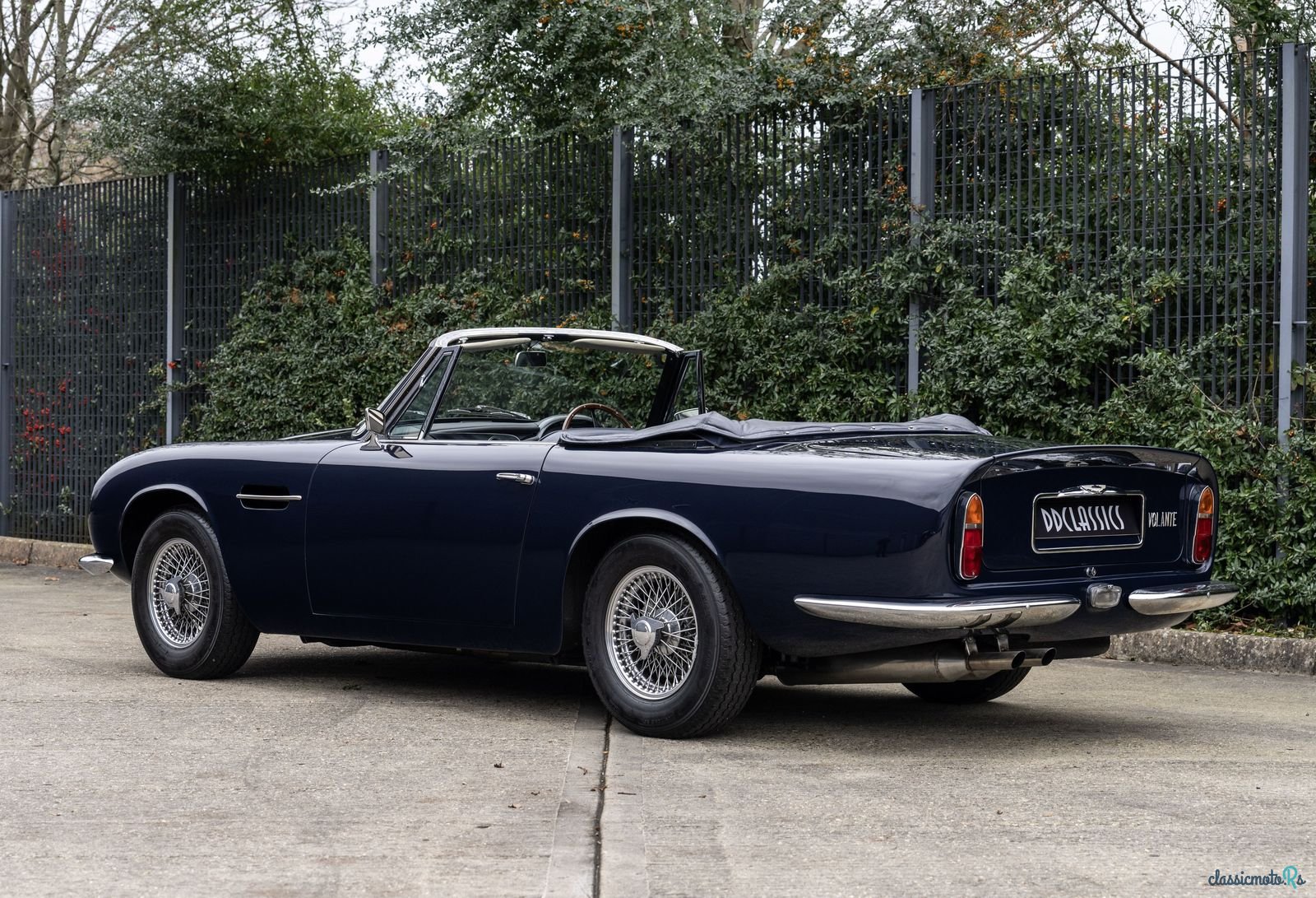 1970' Aston Martin DB6 Volante photo #4