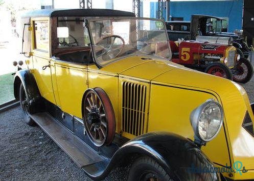 1922' Renault Coupe Deville photo #4