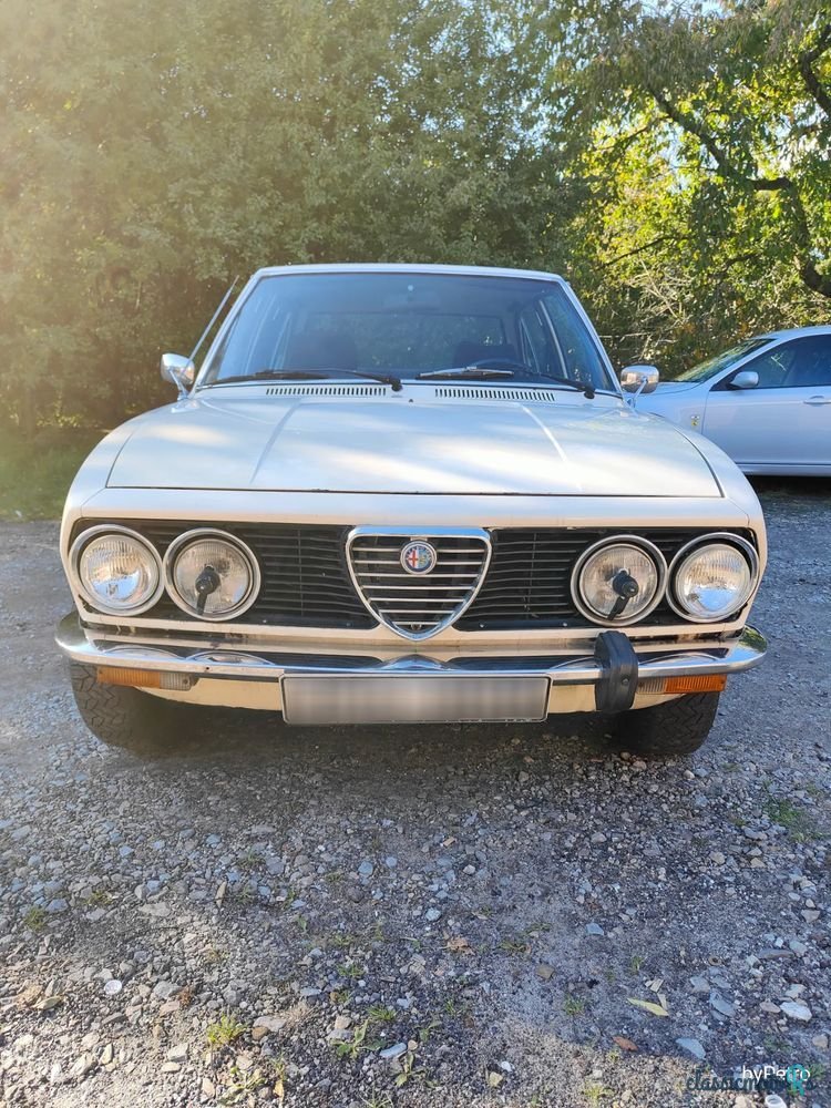 1977' Alfa Romeo Alfetta photo #2