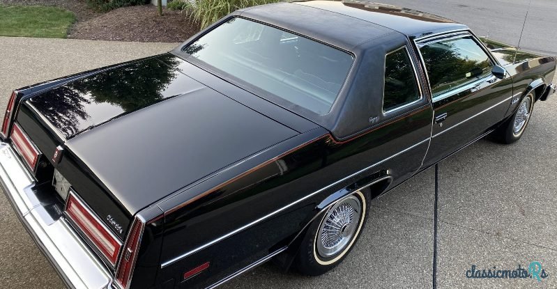 1977' Oldsmobile 98 photo #3