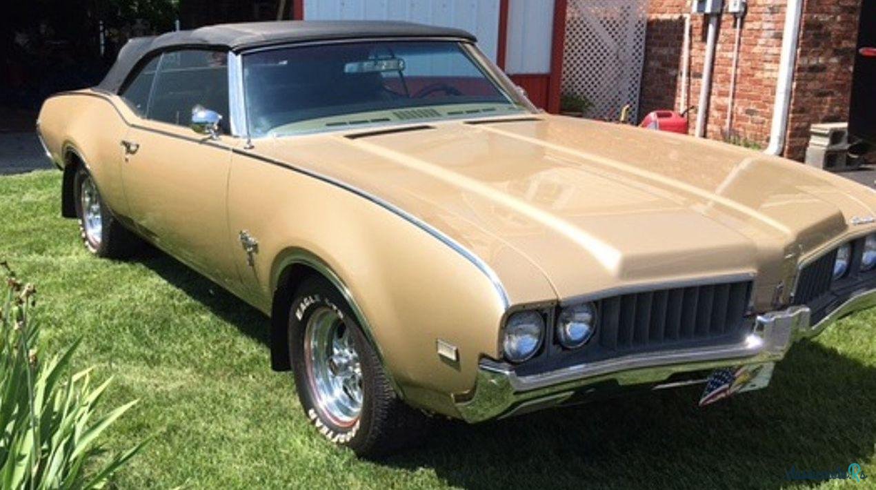 1969' Oldsmobile Cutlass Supreme photo #4