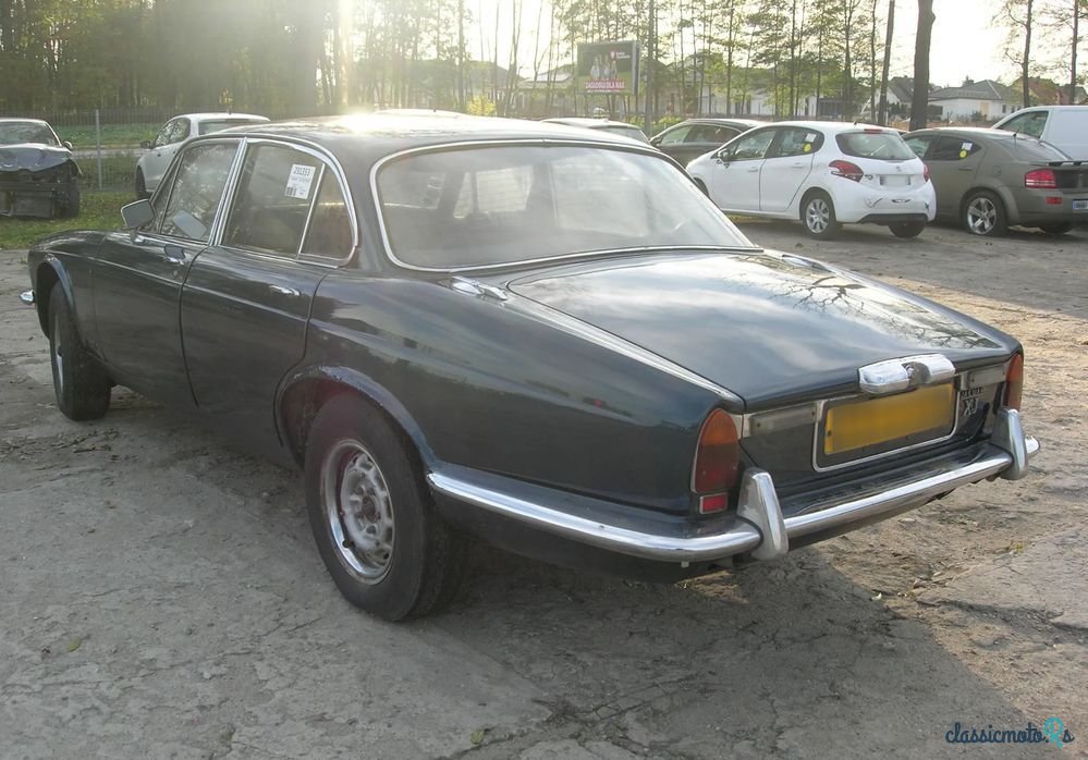 1974' Jaguar XJ photo #4