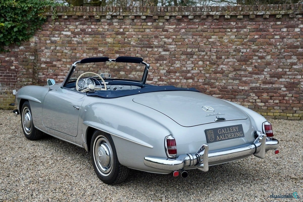 1961' Mercedes-Benz Sl Class photo #2