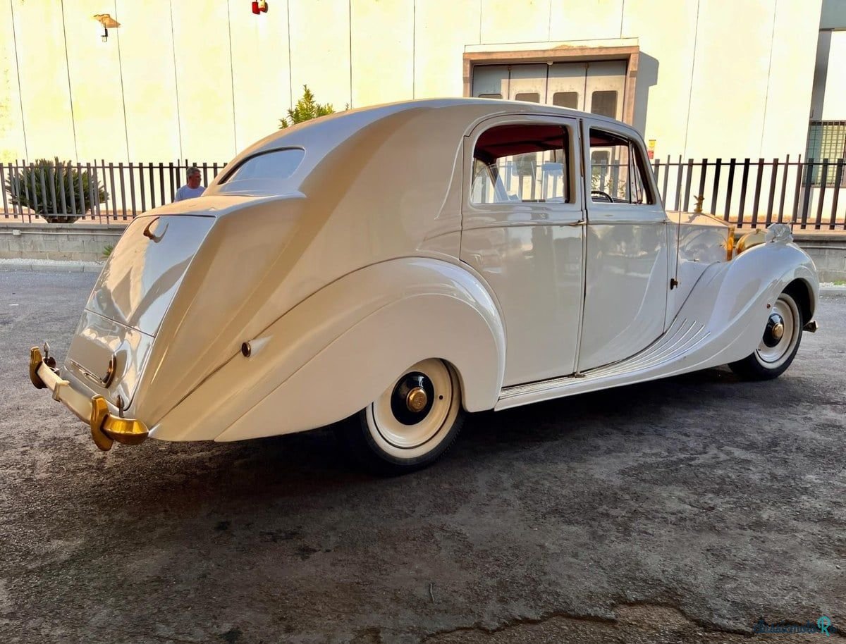 1947' Rolls-Royce Silver Wraith photo #5