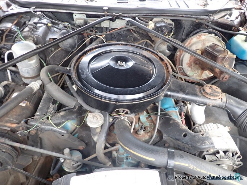 1977' Oldsmobile Cutlass S Colonnade Sedan photo #7