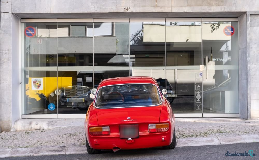 1973' Alfa Romeo GTV 2000 photo #5