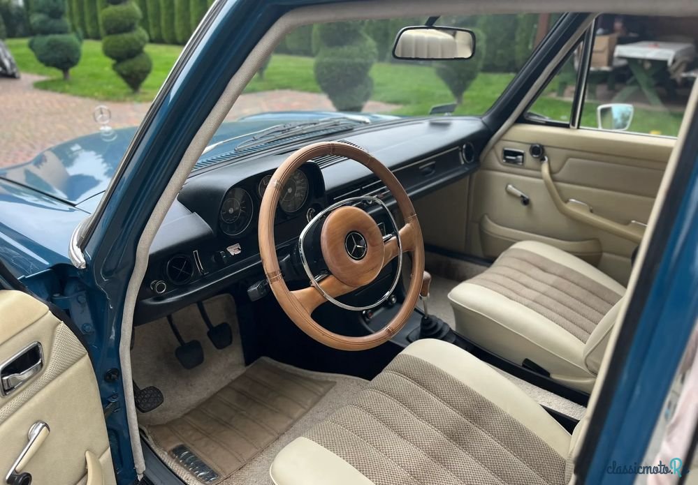 1972' Mercedes-Benz W114 photo #6