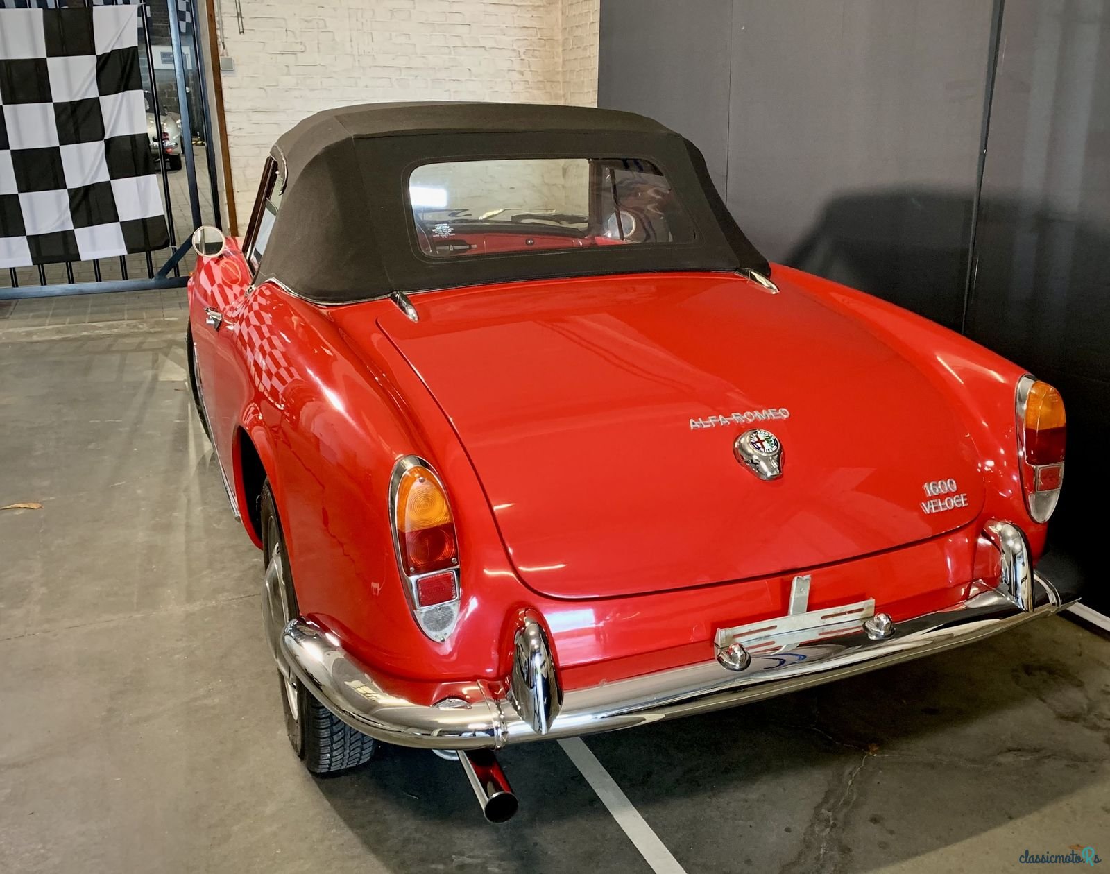 1964' Alfa Romeo Giulia Spider Veloce photo #6