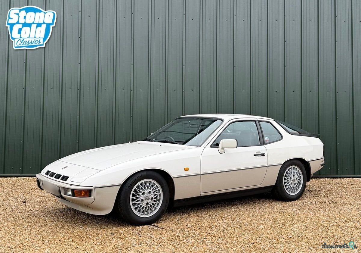 1982' Porsche 924 photo #1