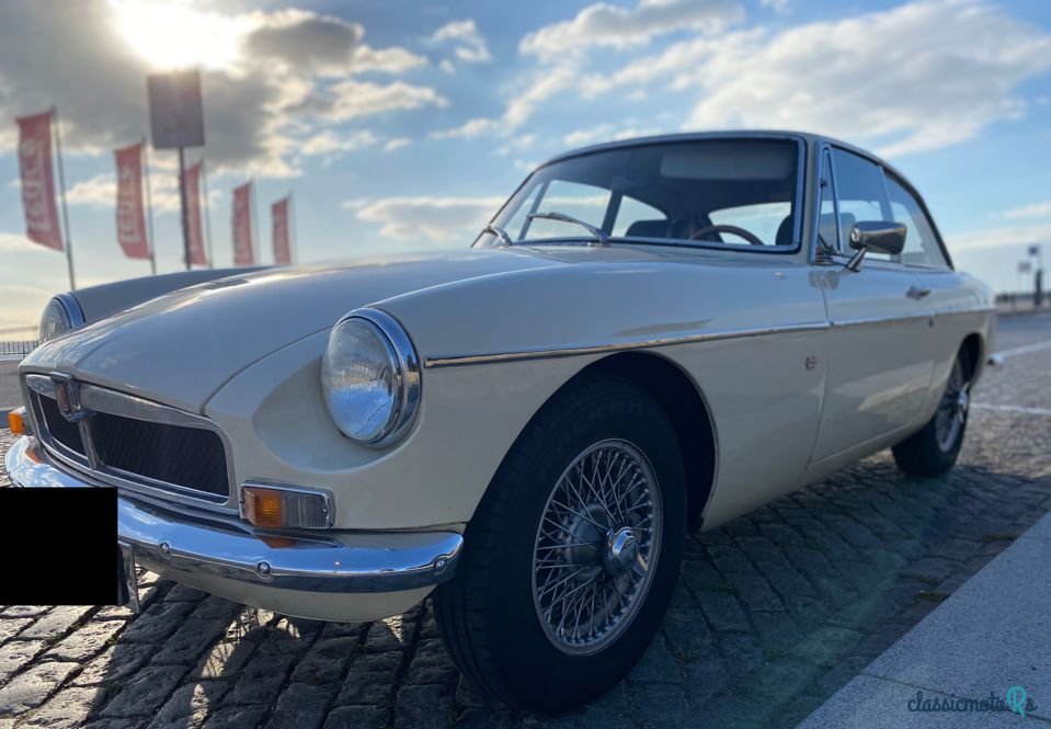 1973' MG MGB photo #3