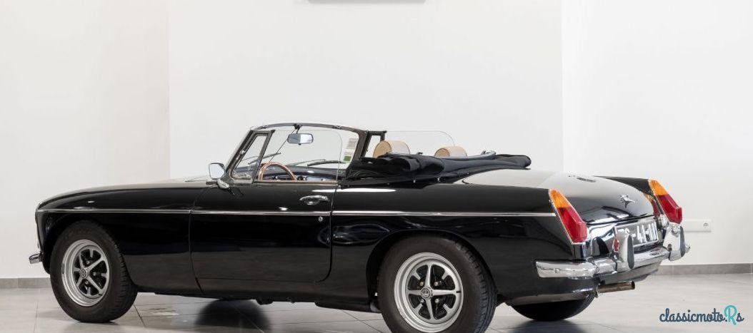 1974' MG MGB Roadster photo #2