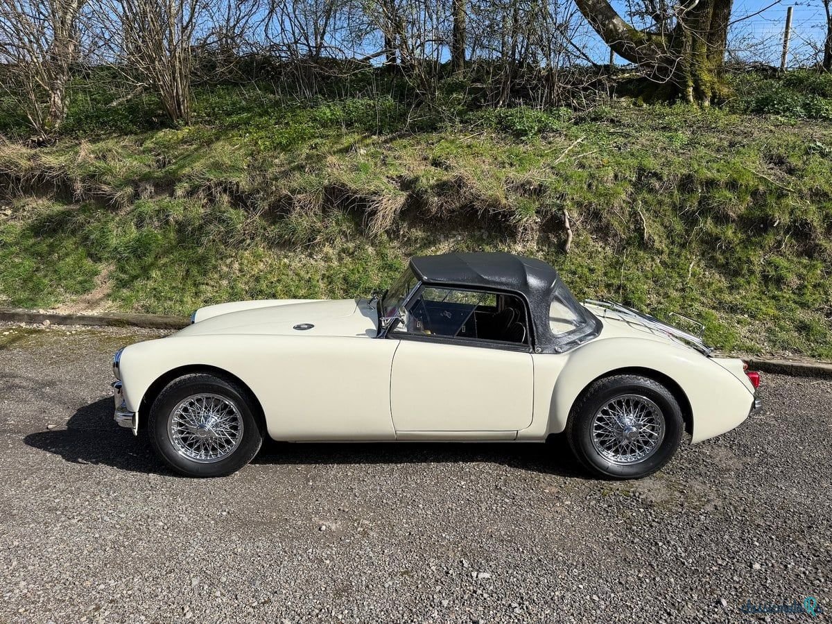 1959' MG MGA photo #3