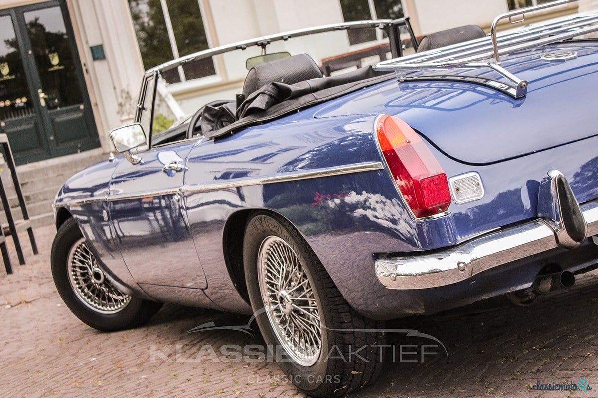 1970' MG MGB photo #2
